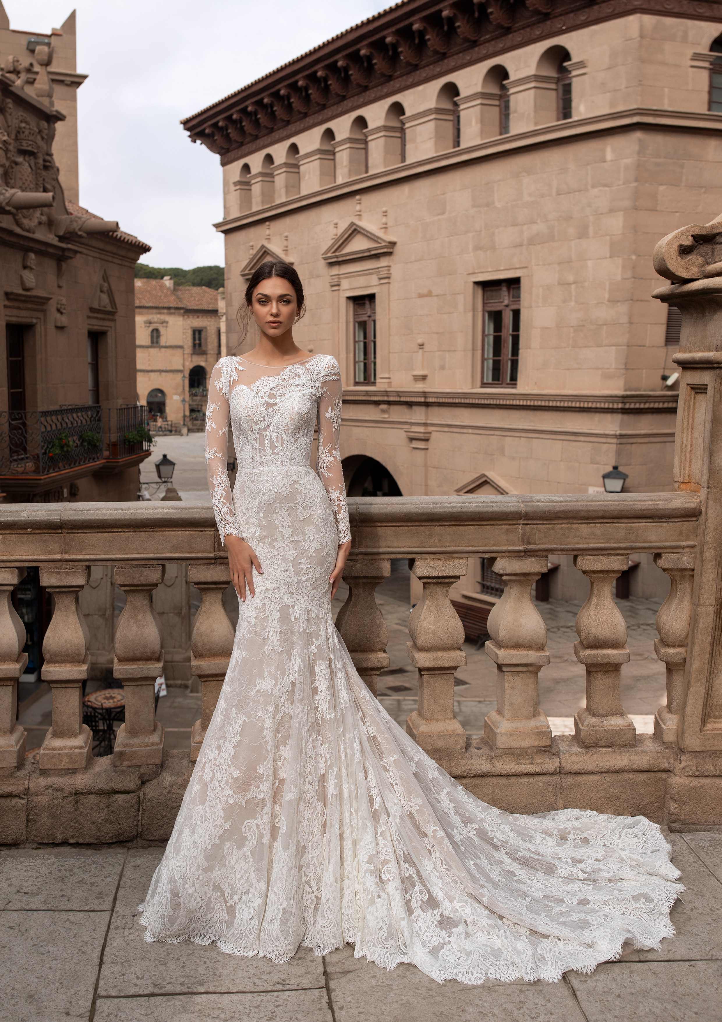 Pronovias, Thyone