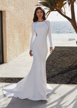 Pronovias, Adela