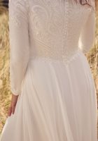 Lorraine-Leigh-Modest-Wedding-Dress-22RS586C01-Alt4-IV