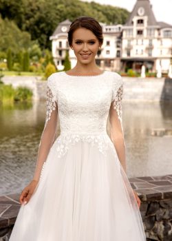 Monica Loretti, 8221