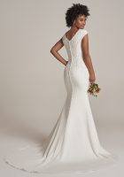 Fleur-Leigh-Fit-and-Flare-Wedding-Dress-22RK540C01-Alt1-IV
