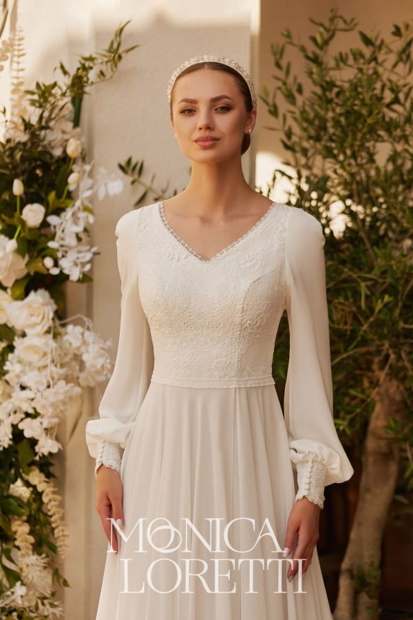 Monica Loretti 8351