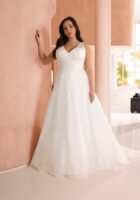 Cassi-front-AzureeBridal-LS-0066-1201x1800