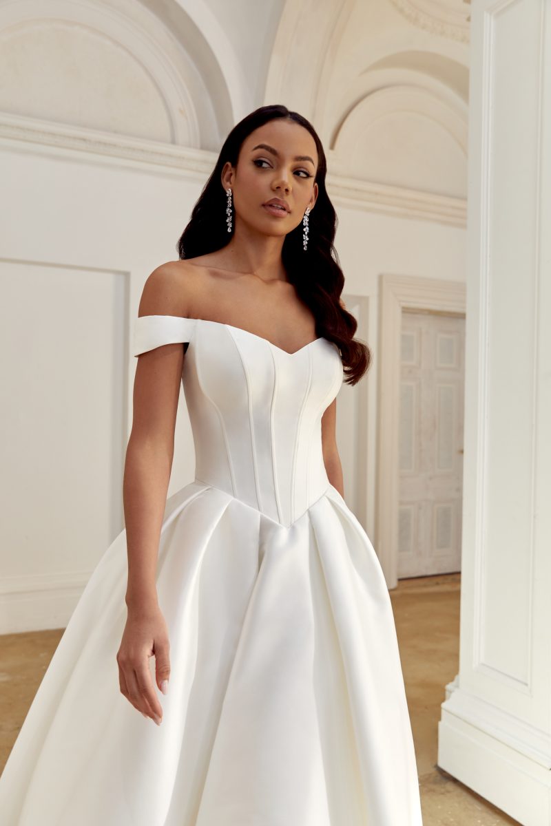 Sincerity Bridal 44558